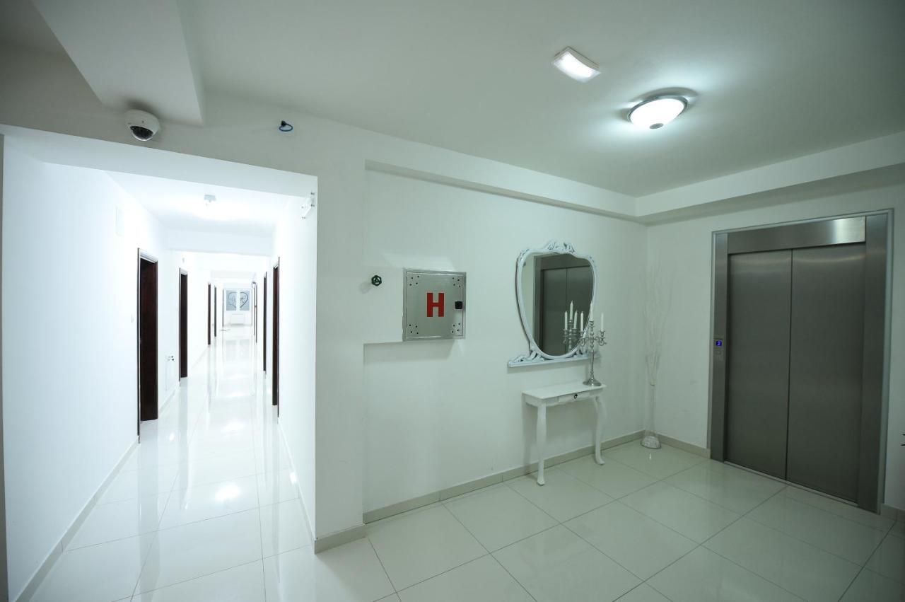 Apartmani Grand Hertz Belgrado Exterior foto