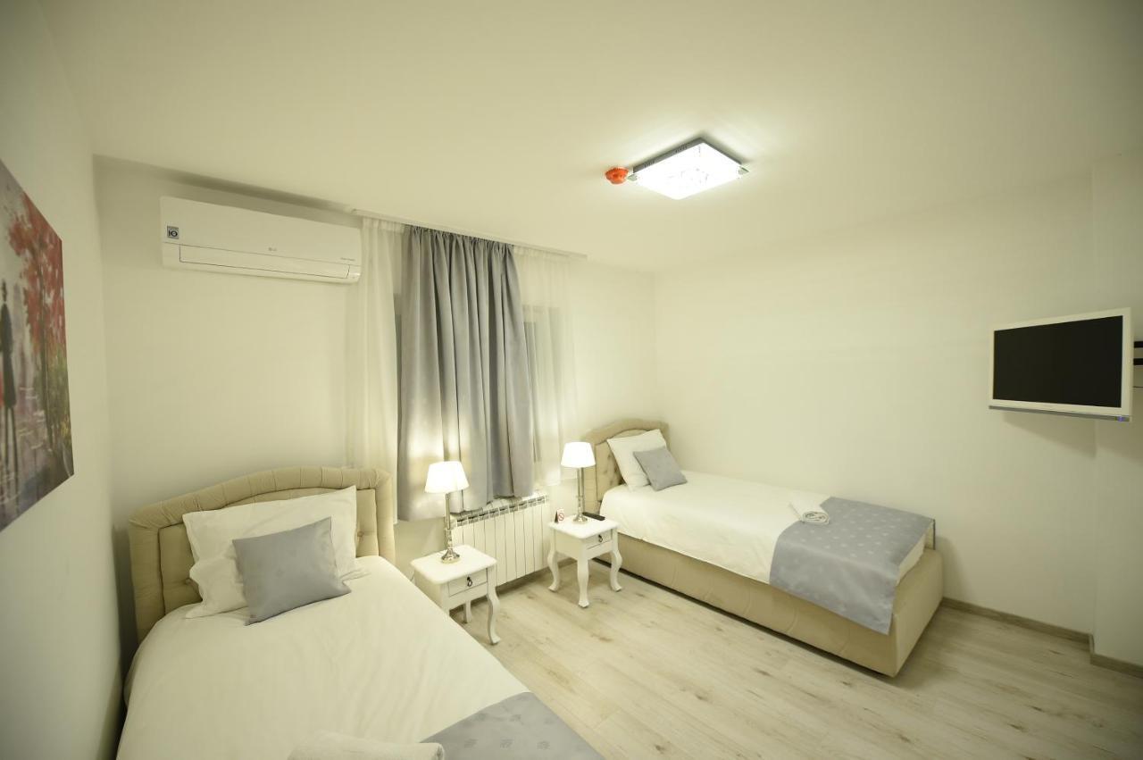 Apartmani Grand Hertz Belgrado Exterior foto