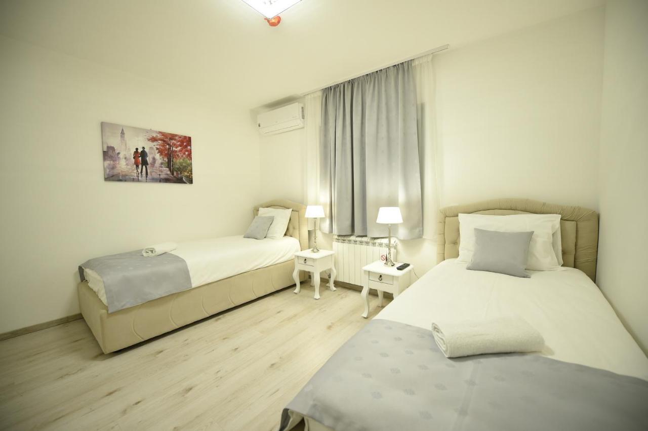 Apartmani Grand Hertz Belgrado Exterior foto